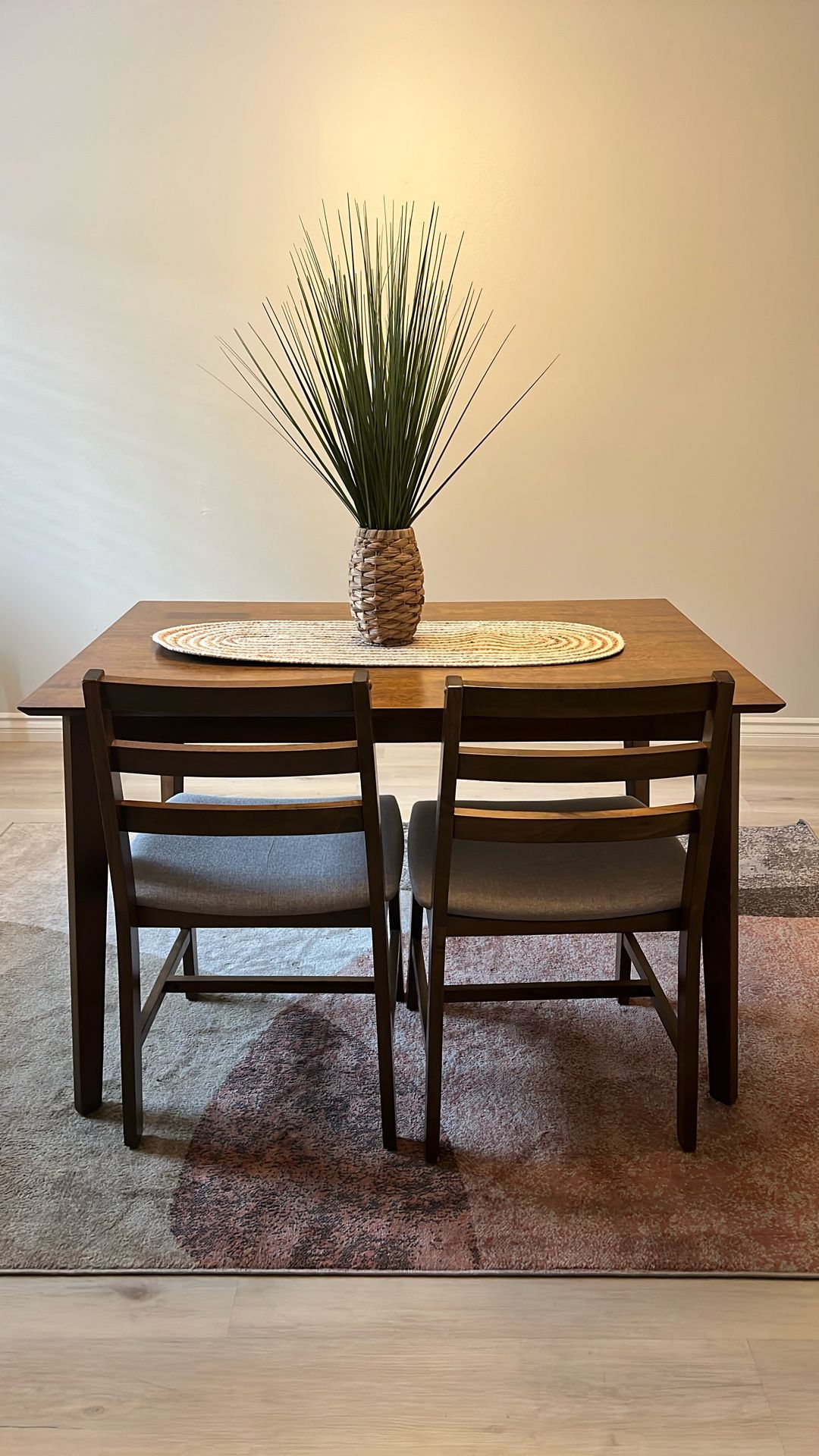 Dining Table w/ Chairs