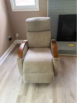 Comfortable recliner chair