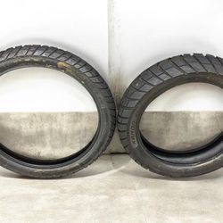 Set of Metzeler Karoo street tires