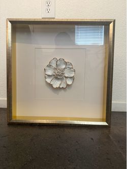 Wall rose gold decor