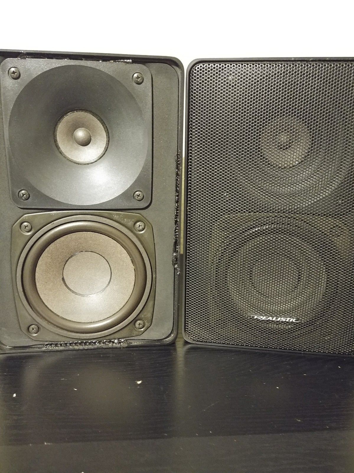 Realistic Minimus 11 Speakers (40-2036), Radio Shack (Tandy, Realistic)