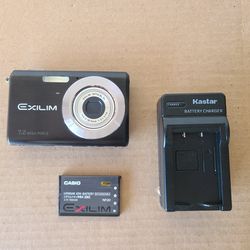 Casio Exilim EX-Z70 7.2MP Black Digital Camera