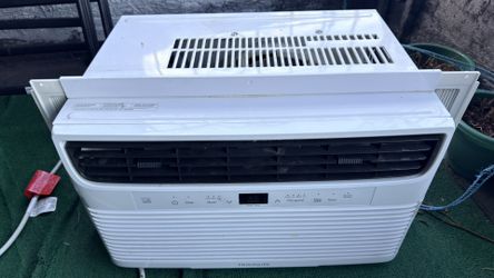 Frigidaire 8000 Btu Used