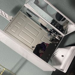 makeup mirror w phone holder 