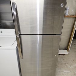 GE Fridge 
