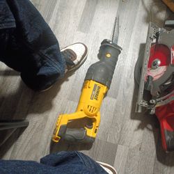 Sawsaw Dewalt