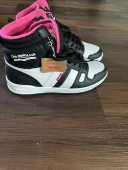 Levi Sneakers