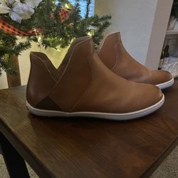 Taos Brown Leather Ankle Boots 