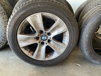 2013 BMW 528i rim and tires.