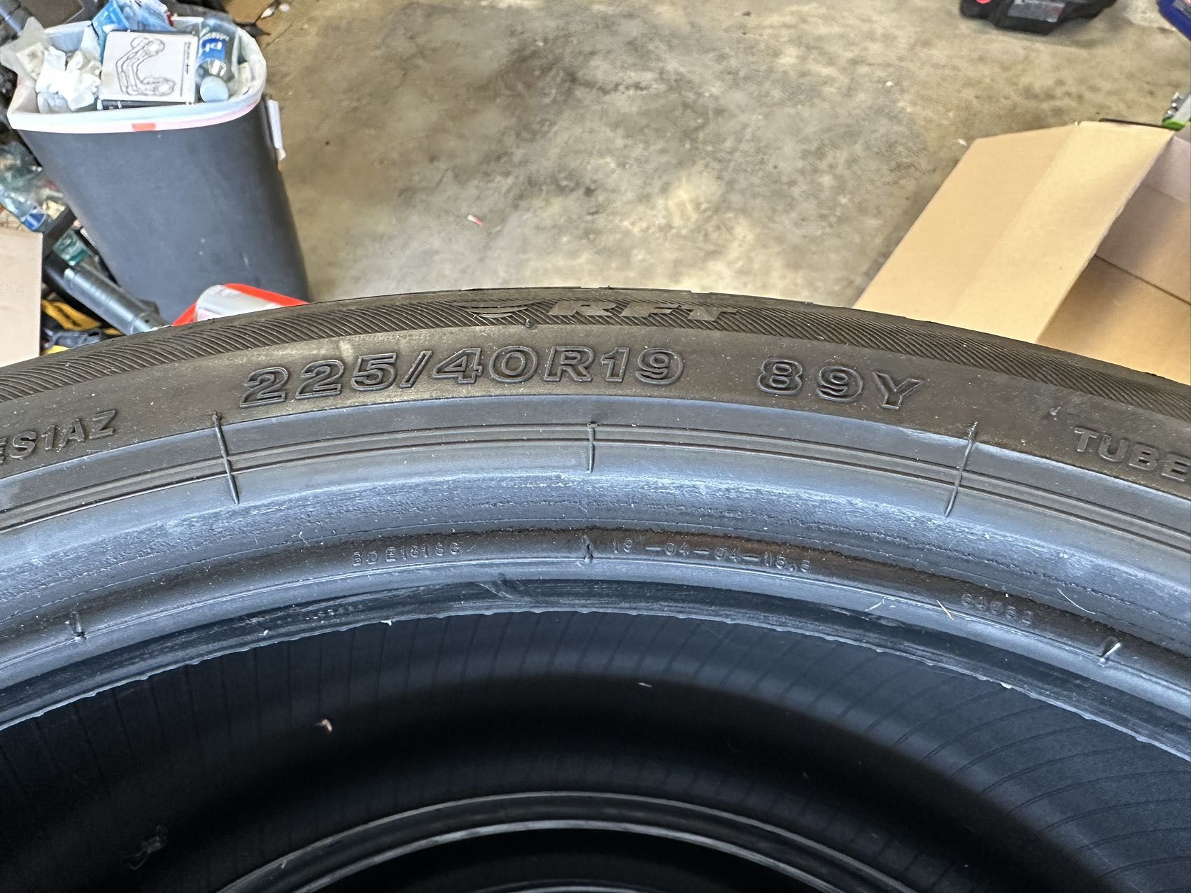 Bridgestone potenza run flat tire 225 40 19 225/40/r19