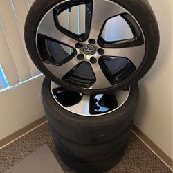 STOCK VOLKSWAGEN GTI RIMS