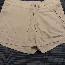 Magellan Shorts Size Large Women’s 