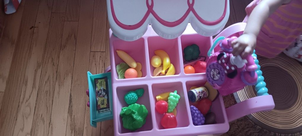 Minnie Mouse Market and Phone