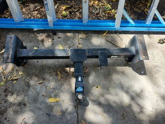 Trailer Hitch Receiver with Ball Mount