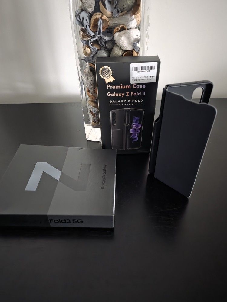 Verizon - Samsung Z Fold 3 512GB - $300
