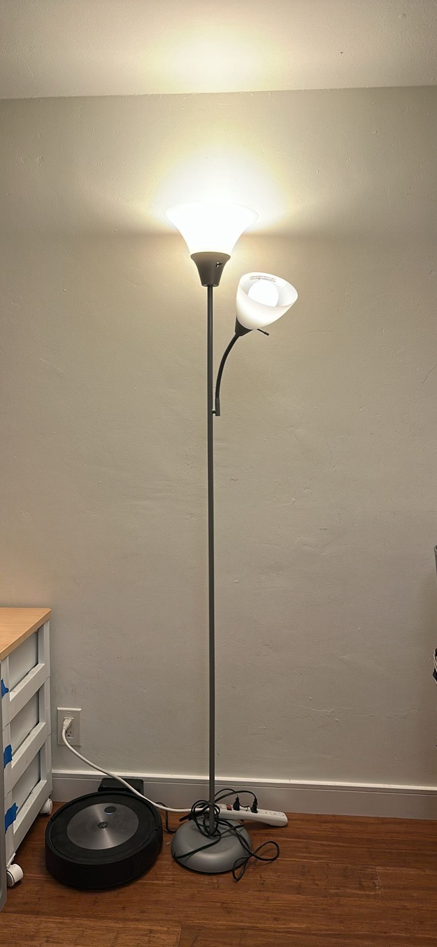2-head Floor Lamp