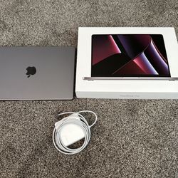 2023 Apple MacBook Pro M2 14” 