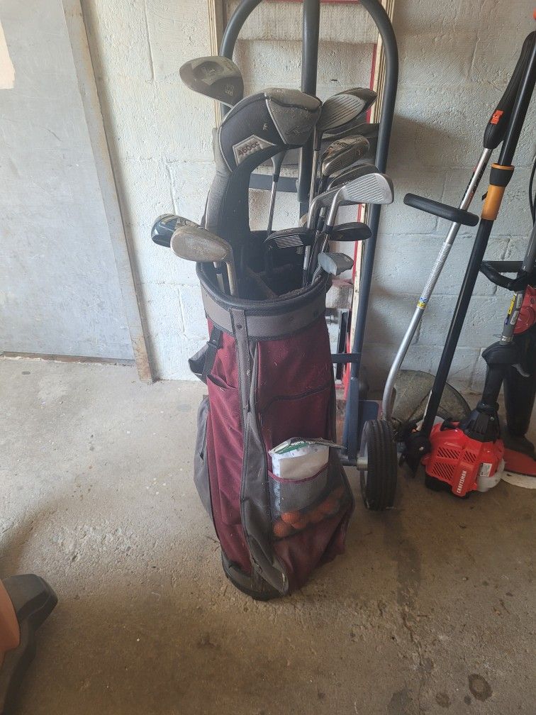 Set Of Used Clubs With Bag