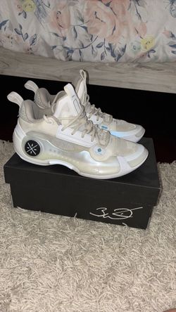 Way of Wade 10/ size 6.5 men