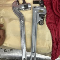 NEW MCC 350 CWTDA350 Corner Wrench Aluminum Slim Wide And RIDGID Aluminum Pipe Wrench 14 In 