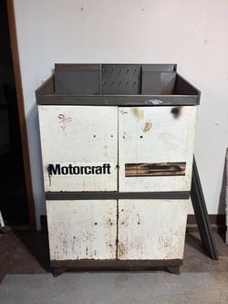 Motorcraft ford cabinet