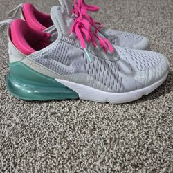 Women's Nike Airmax 270  - Size 8