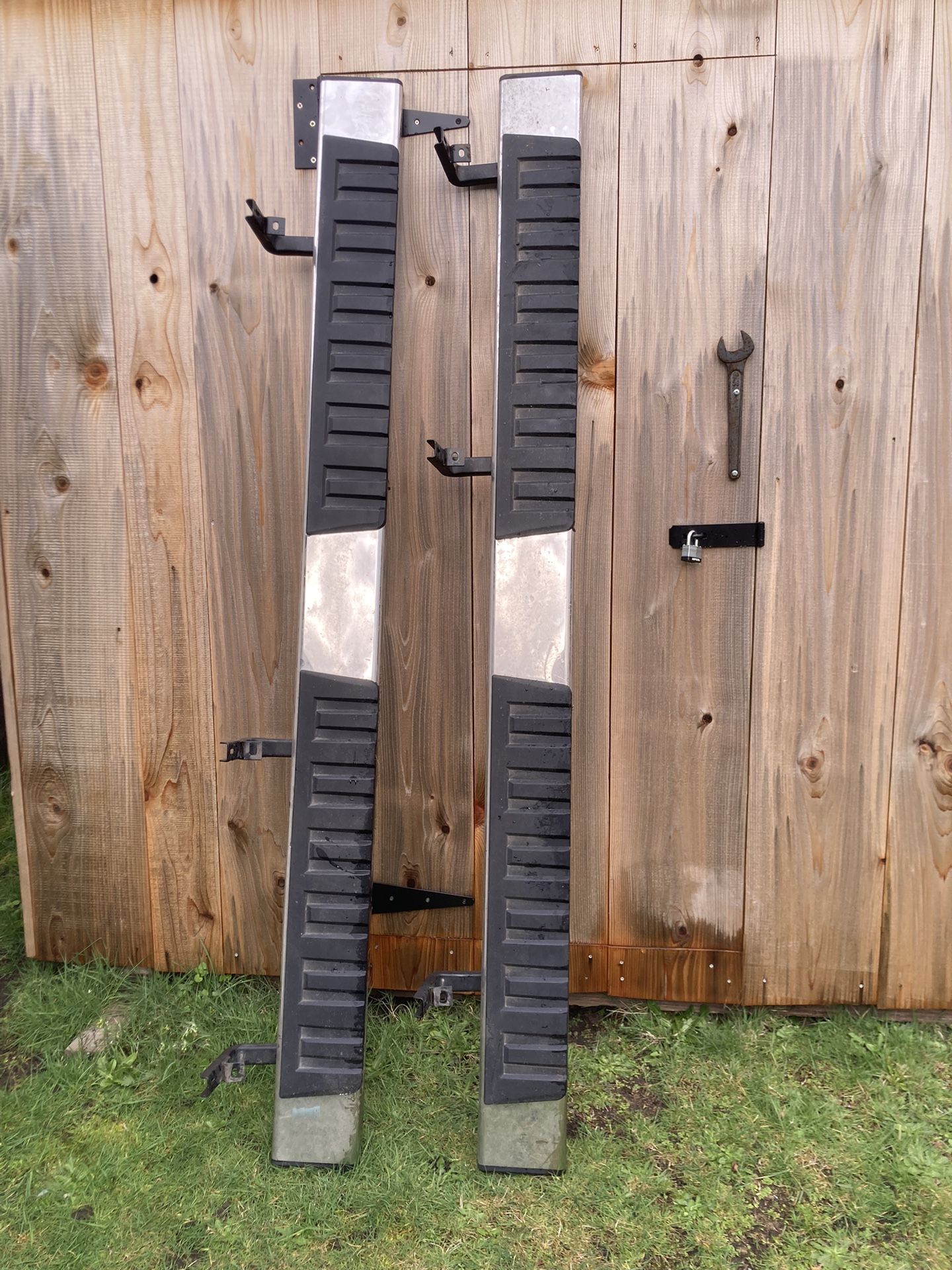 Vevor 6” Crew Cab Step Bar Running board