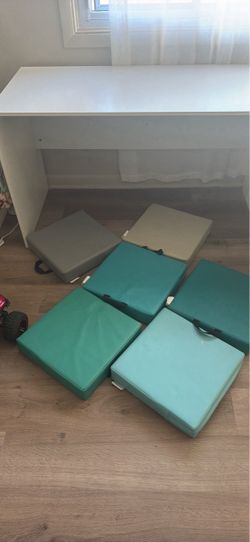 6 cushions