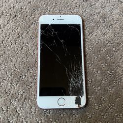 iPhone 6s BROKEN (For Parts)