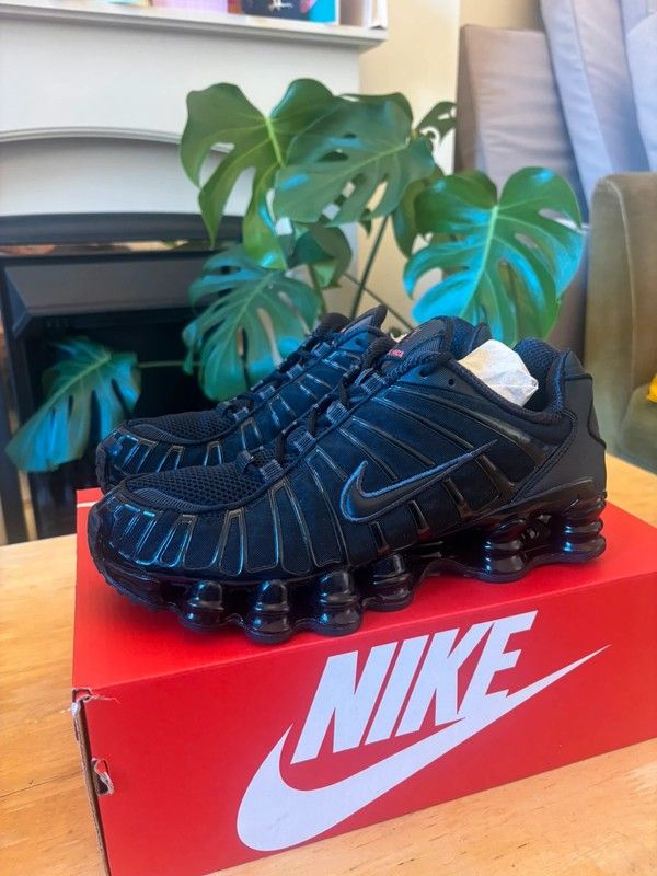 Black Nike Shox TL