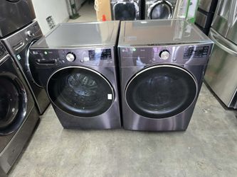 LG SET WASHER AND DRYER / STACKABLE / FREE DELIVER 