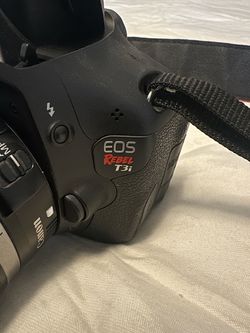 Canon EOS Rebel T3i DSLR Camera