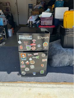 Mini fridge& freezer combo