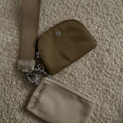 Lululemon Dual Pouch Wristlet 