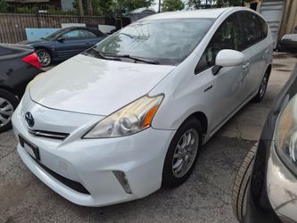 2014 Toyota Prius V