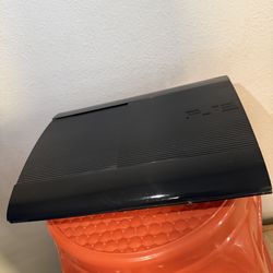 PlayStation 3 Console With Controllers (2)