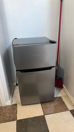 Hisense mini fridge