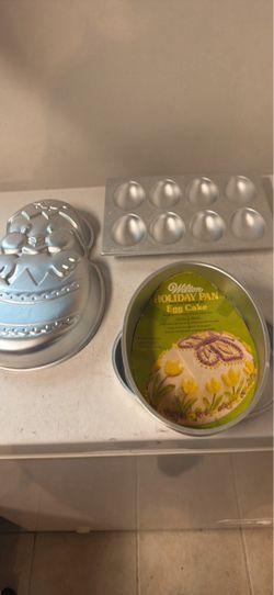 Vtg Lot of 4 Wilton Easter Egg Cake Molds OBO