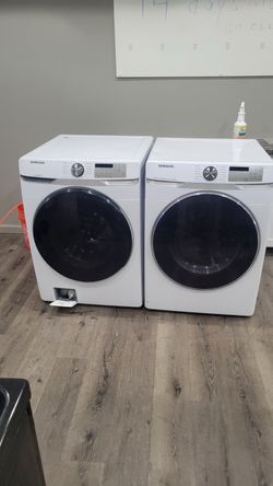 Samsung Washer & Gas Dryer Set