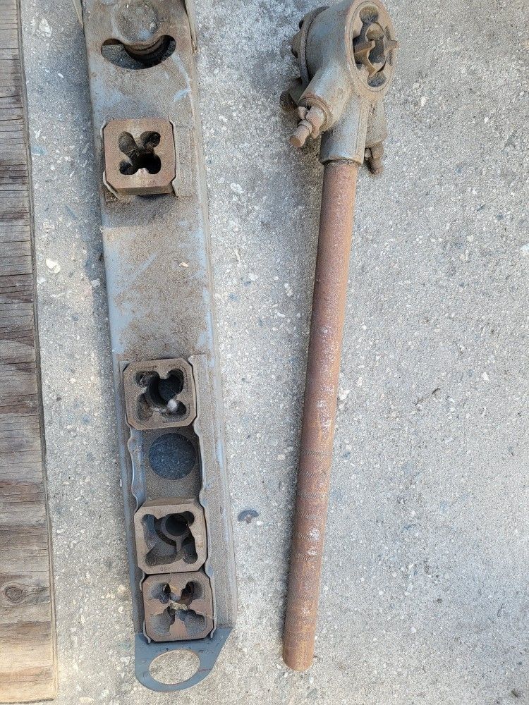 Vintage Craftsman Square Die Pipe Threader Set Guides
