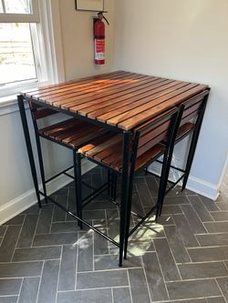 Dining Table w/ 4 Chairs