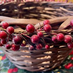 Adorable Primitive Faux Cranberry Basket (Make An Offer)