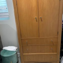 Ethan Allen Wardrobe