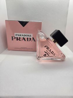 Prada Paradoxe Perfume