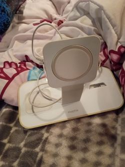 Mophie Wireless Charging Stand