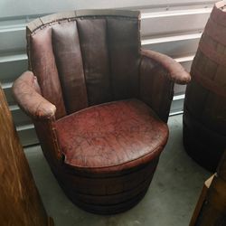 3 Jack daniel barrel chairs