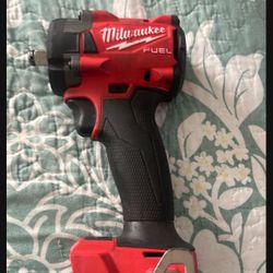 Milwaukee Mid Torque Wrench 
