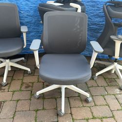 12 Poppin adjustable office chairs in excellent condition $37 Each