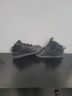 Air Jorndan 1 Black Youth Size 2 No Laces