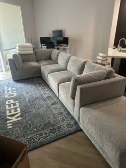6 piece Couch Sofa modular sectional light grey